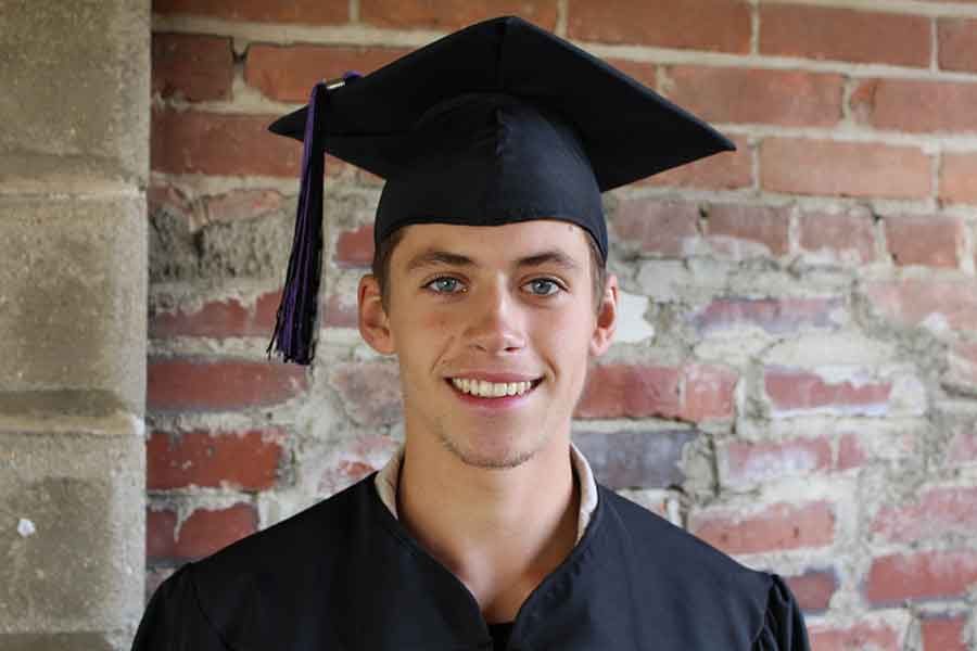 Zion Hartely 2019 Graduate